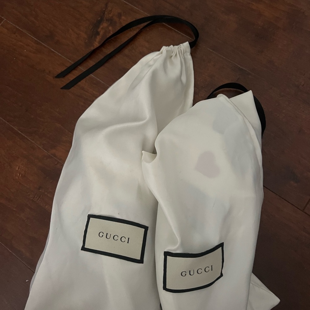 Gucci Ace Sneakers with Embroidered Hearts - Picture 9 of 9